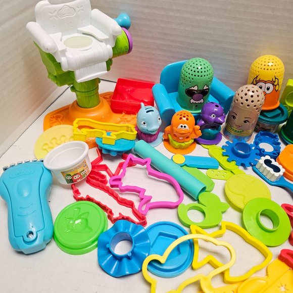 Lot Playdoh Tools Veggie Tales Buzz n Cut Fuzzy  Molding Playset - Picture 6 of 16